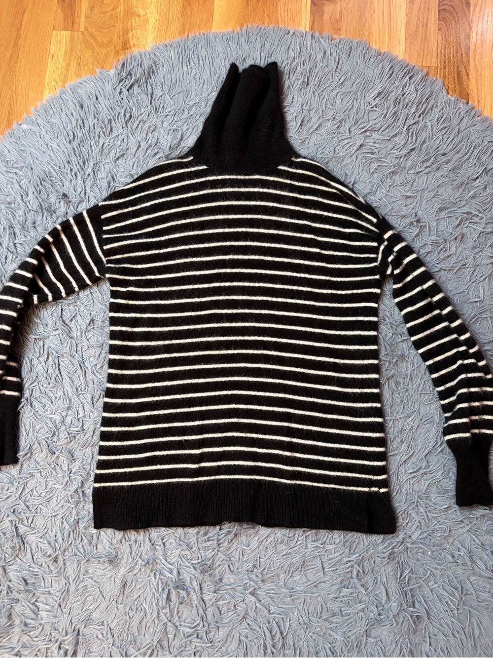 Nordstrom Black & White Striped 100% Cashmere Turtleneck Sweater Size S